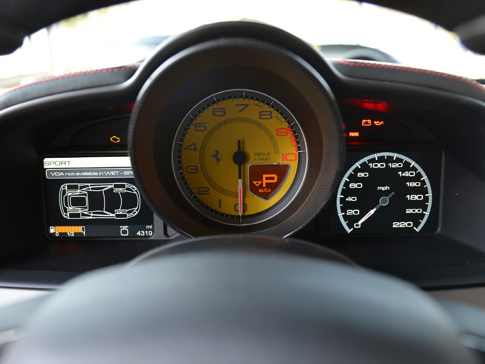 2012 Ferrari 458 Italia Image 9