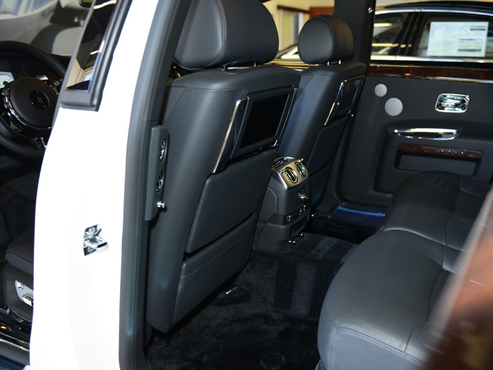 2013 Rolls-Royce Ghost Image 13