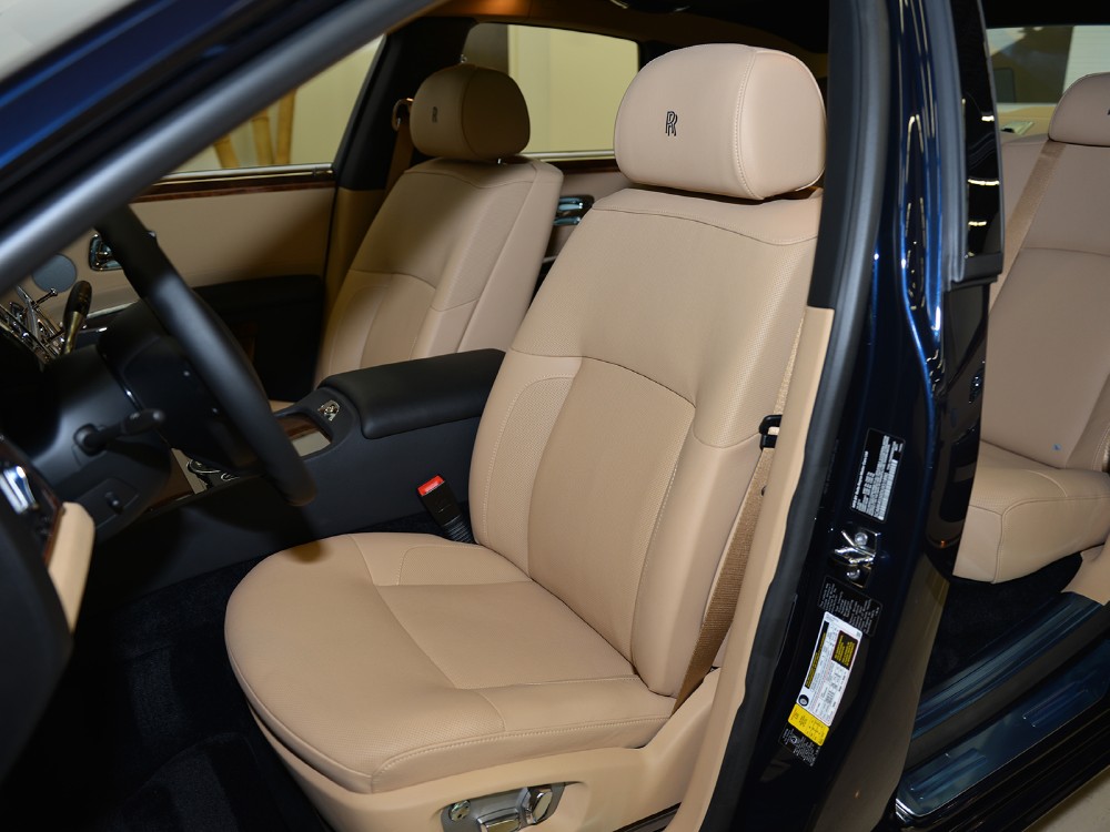 2013 Rolls-Royce Ghost Image 10