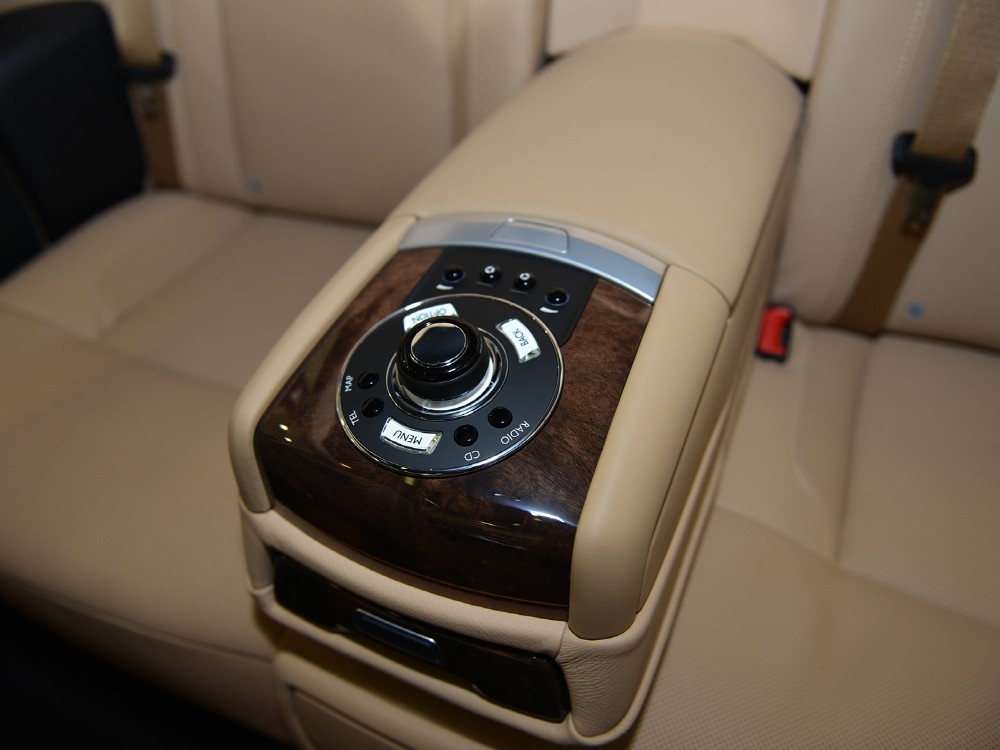 2013 Rolls-Royce Ghost Image 15