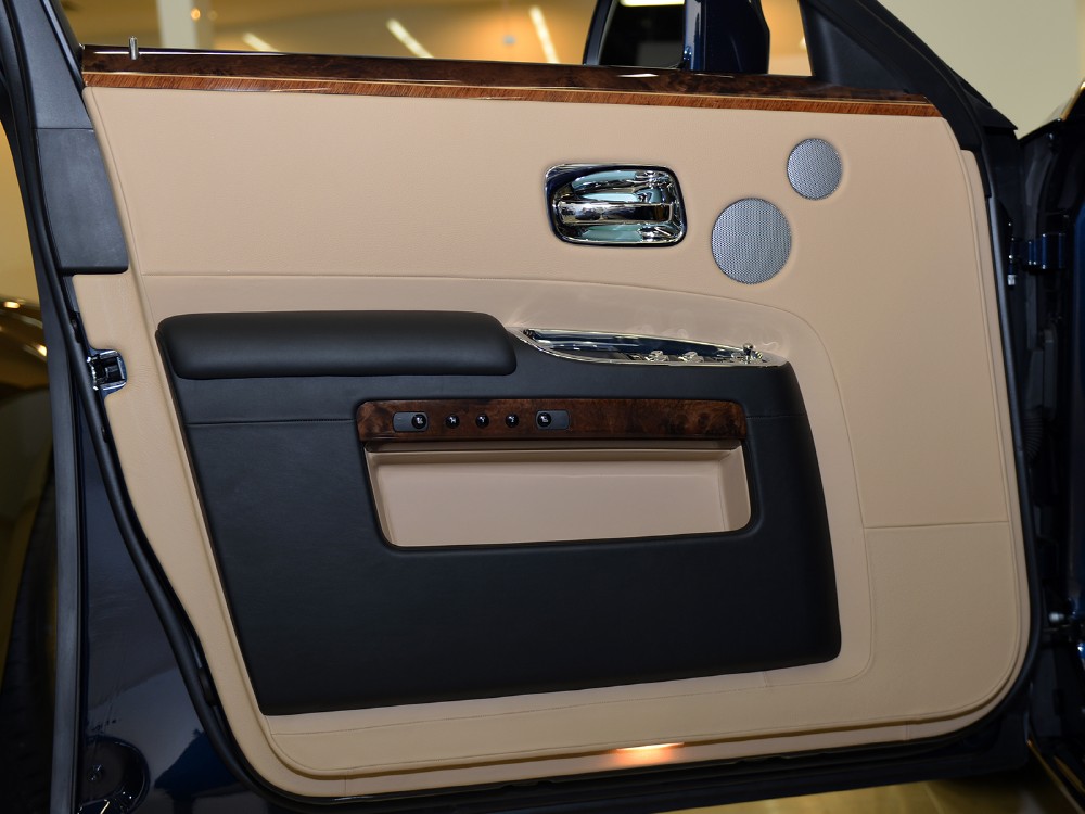 2013 Rolls-Royce Ghost Image 18