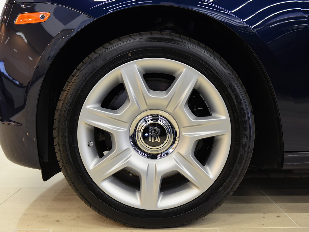 2013 Rolls-Royce Ghost Image 4