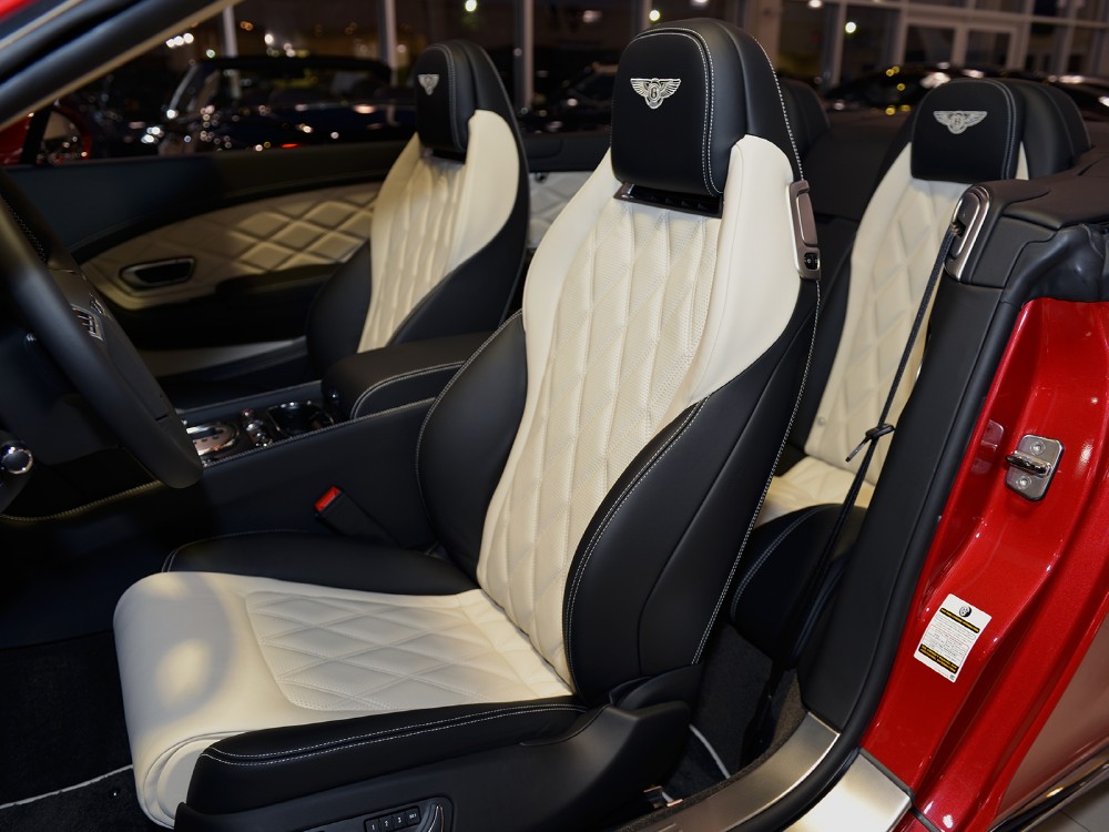 2013 Bentley Continental GT V8 Convertible Image 17