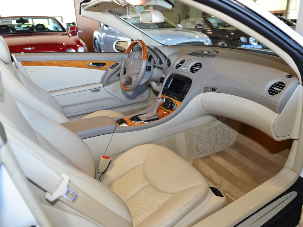2006 Mercedes-Benz SL500 Image 18