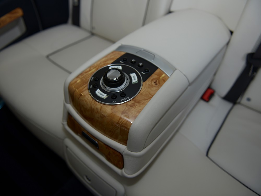 2013 Rolls-Royce Ghost Image 15