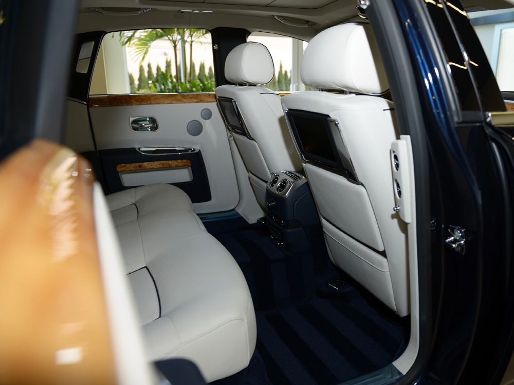 2013 Rolls-Royce Ghost Image 17