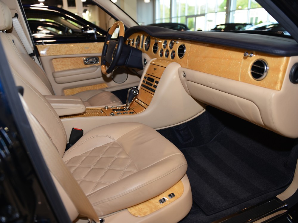 2005 Bentley Arnage Image 11