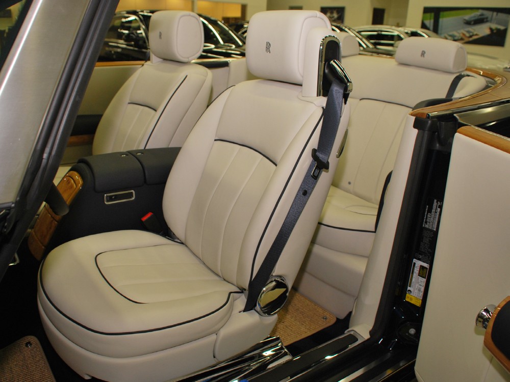 2013 Rolls-Royce Phantom Drophead Coupe (Series II) Image 19