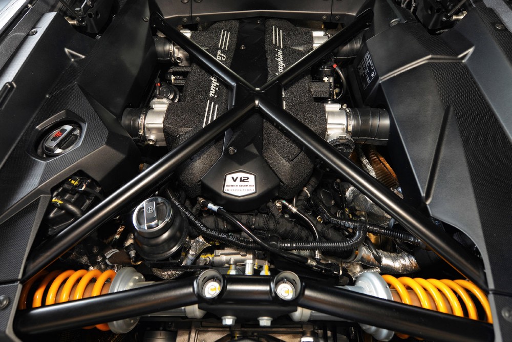 2013 Lamborghini Aventador Image 11