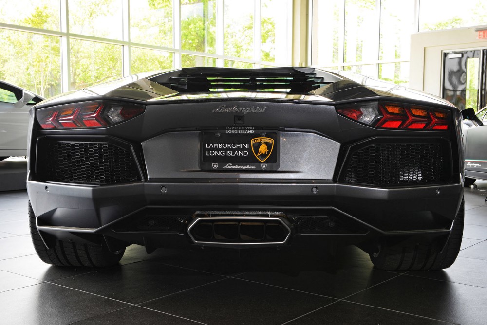 2013 Lamborghini Aventador Image 8