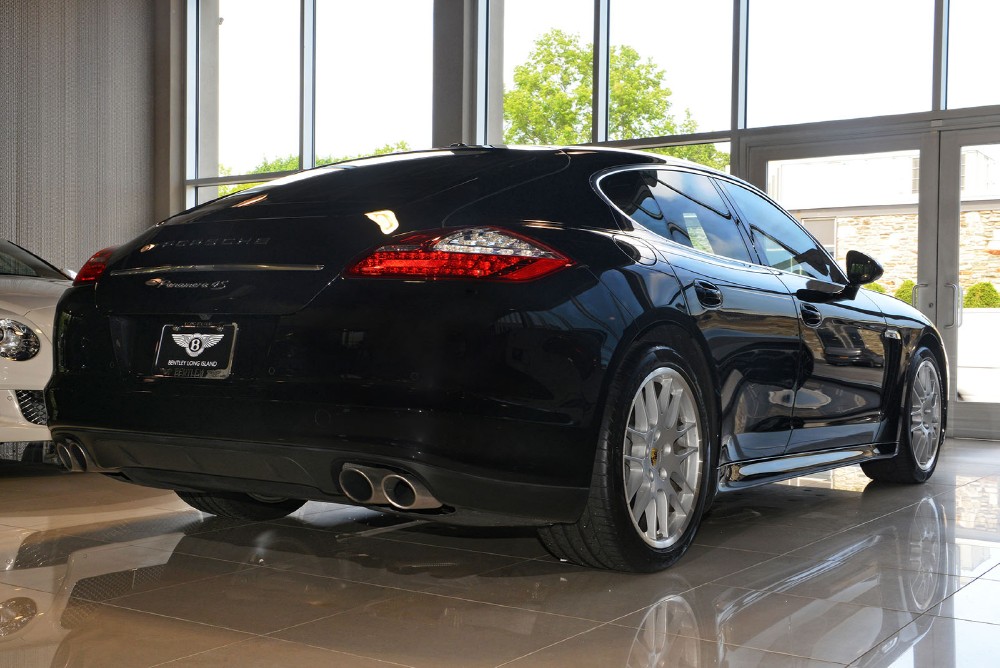 2010 Porsche Panamera Image 2
