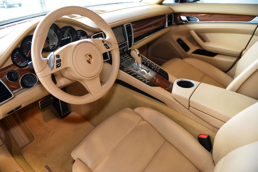 2010 Porsche Panamera Image 3