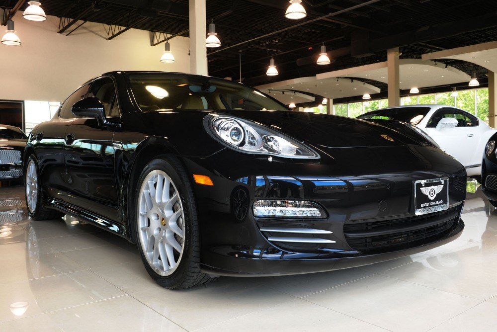 2010 Porsche Panamera Image 6