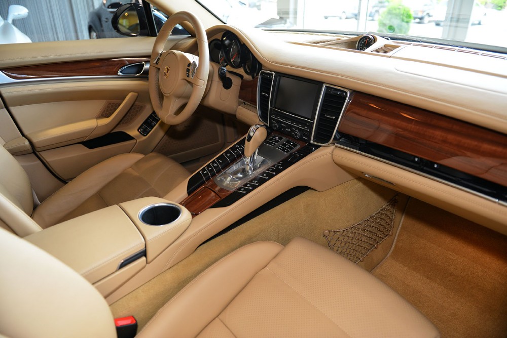 2010 Porsche Panamera Image 9