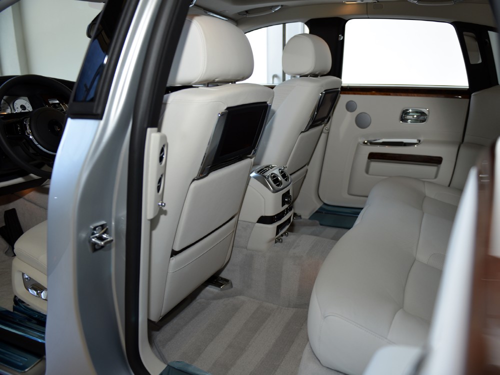 2013 Rolls-Royce Ghost Image 13