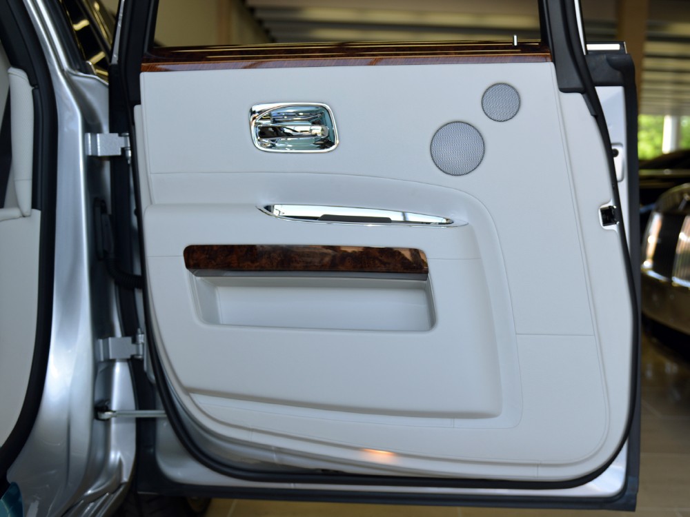 2013 Rolls-Royce Ghost Image 20