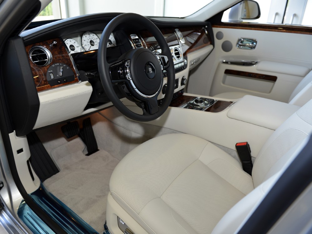 2013 Rolls-Royce Ghost Image 3