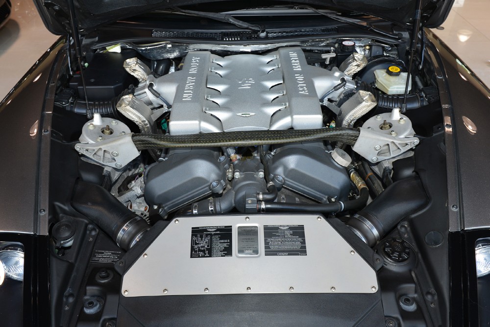 2005 Aston Martin V12 Vanquish Image 14