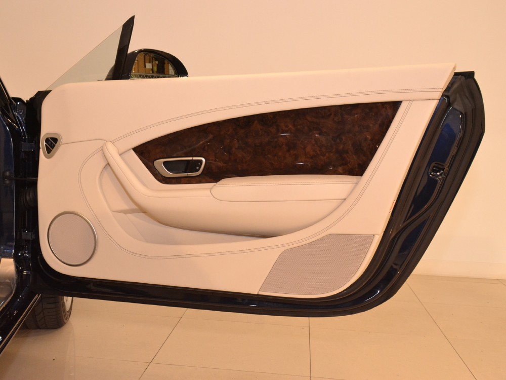 2013 Bentley Continental GT Convertible Image 25