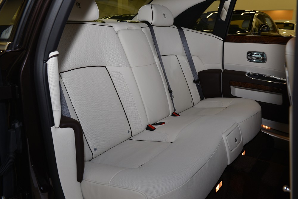 2013 Rolls-Royce Ghost Image 16