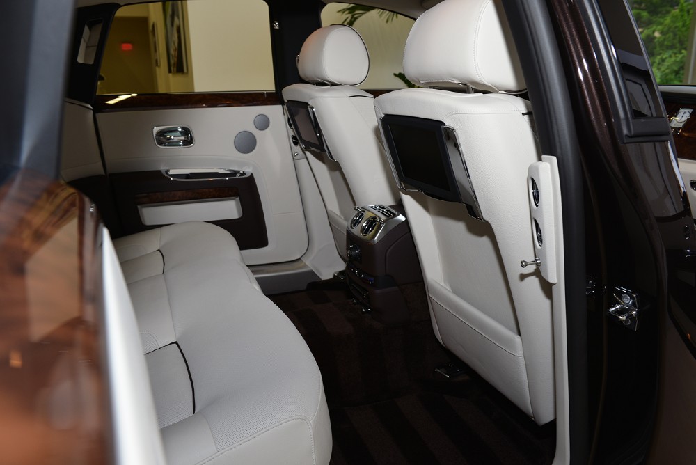 2013 Rolls-Royce Ghost Image 17