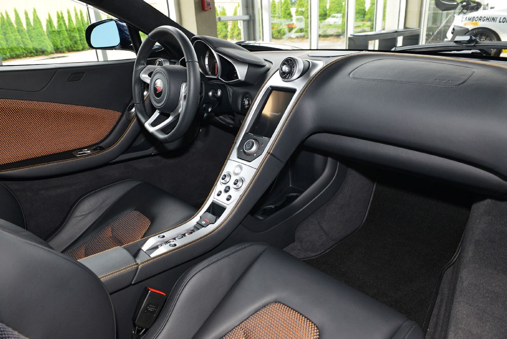 2012 McLaren MP4-12C Image 12