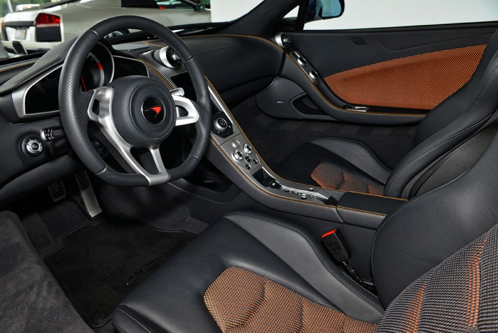 2012 McLaren MP4-12C Image 3