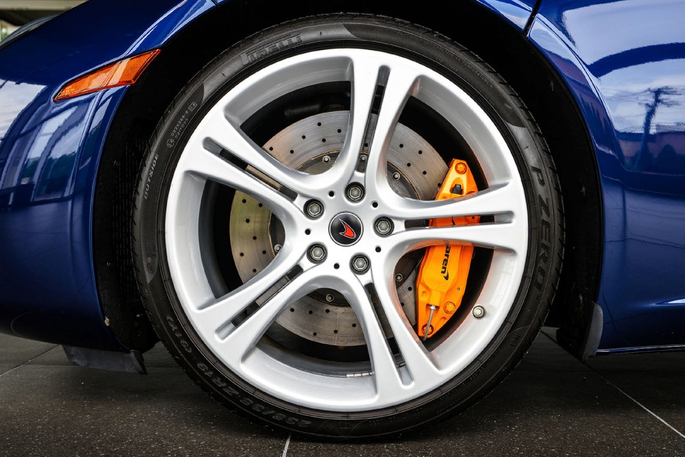 2012 McLaren MP4-12C Image 4