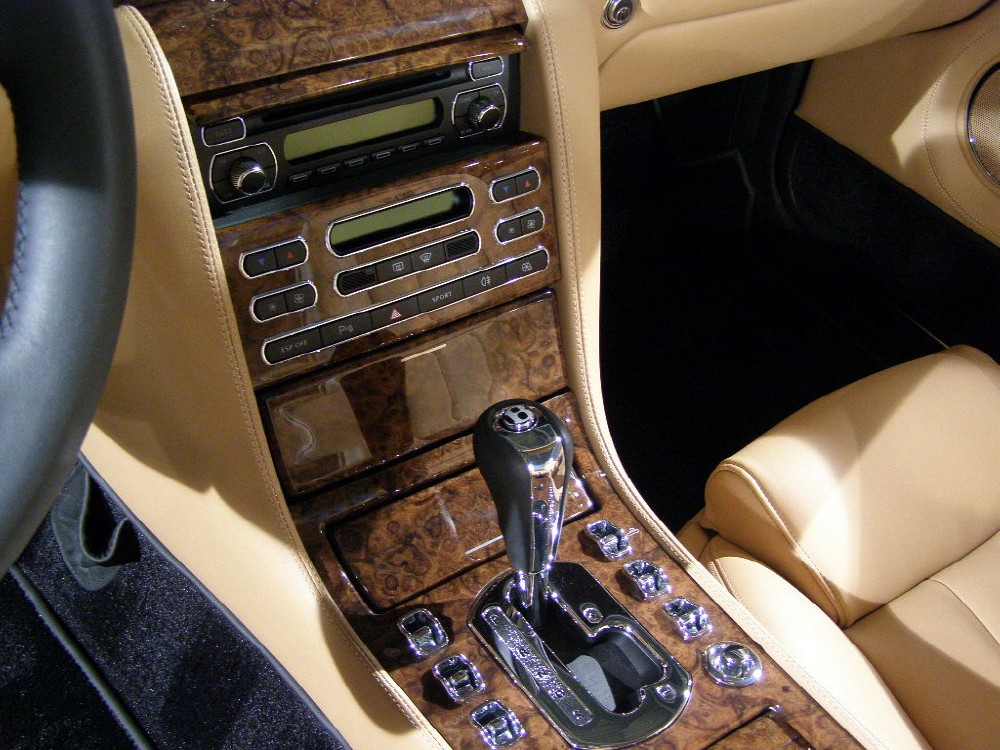 2007 Bentley Azure Image 24