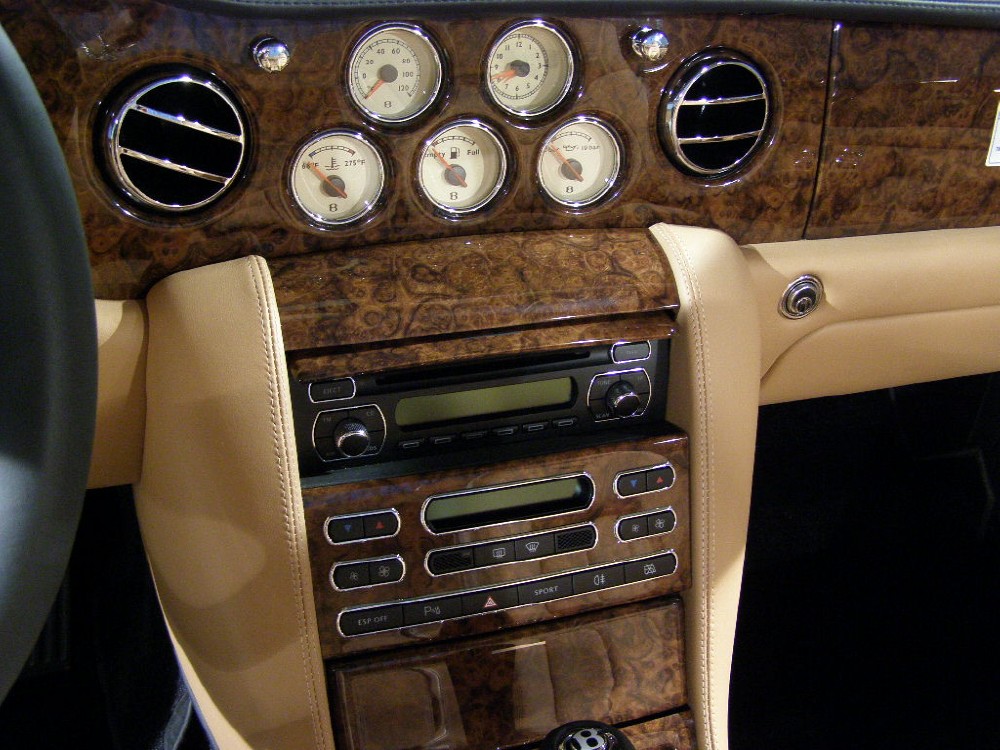 2007 Bentley Azure Image 25