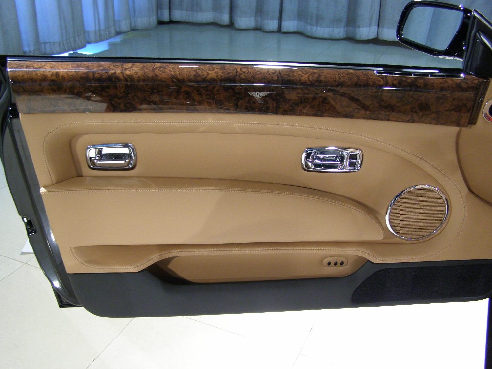 2007 Bentley Azure Image 28