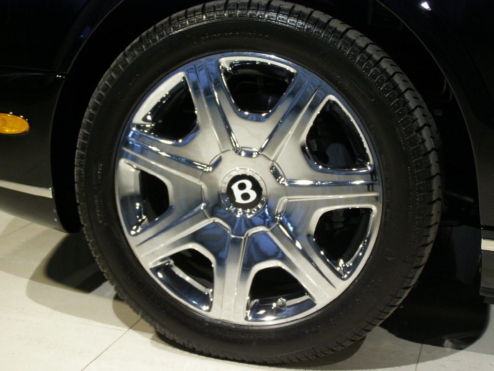 2007 Bentley Azure Image 4