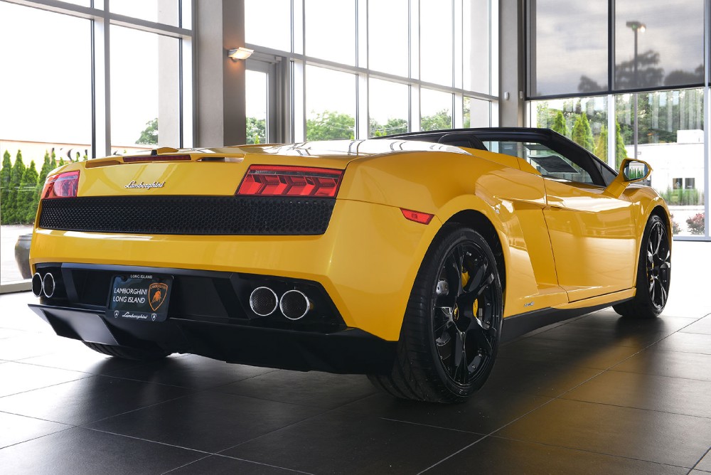 2013 Lamborghini Gallardo Image 2
