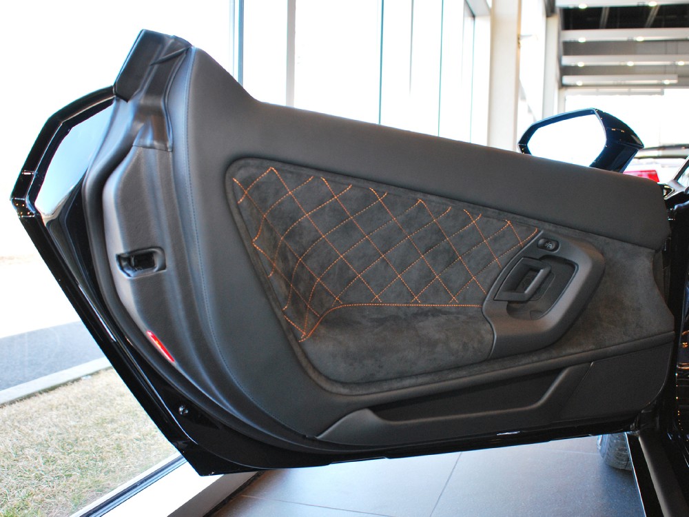 2013 Lamborghini Gallardo Image 18