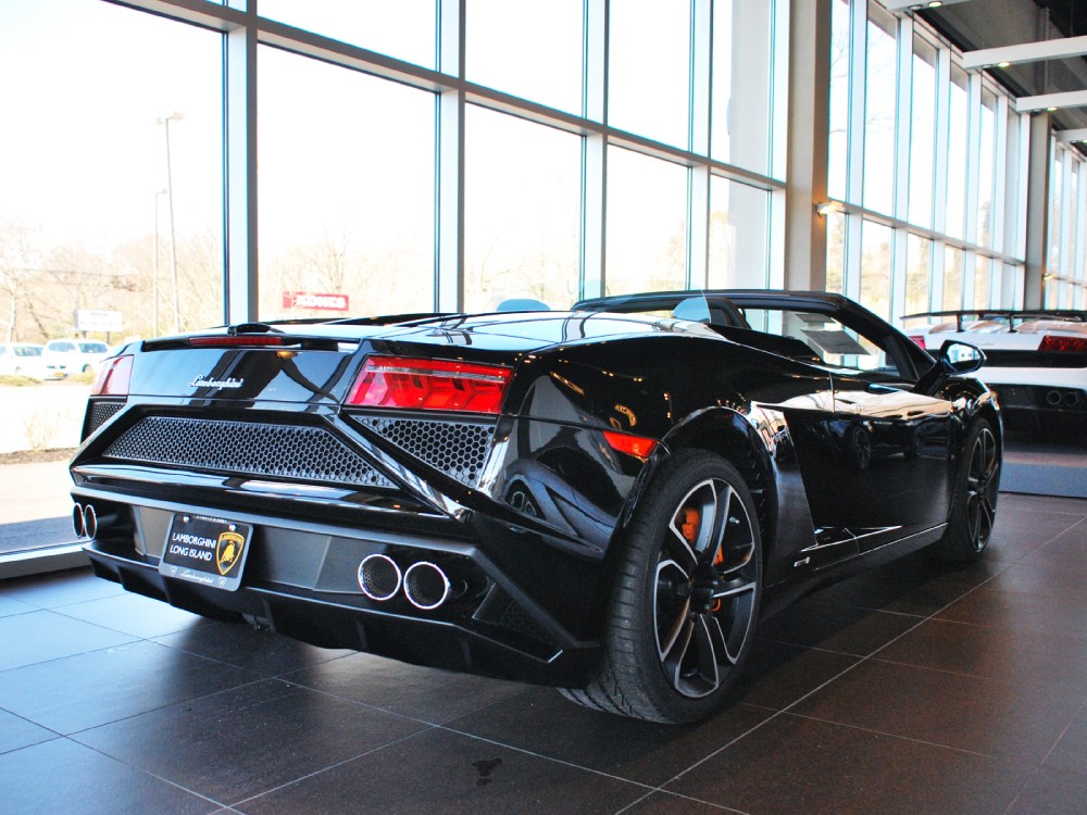2013 Lamborghini Gallardo Image 2