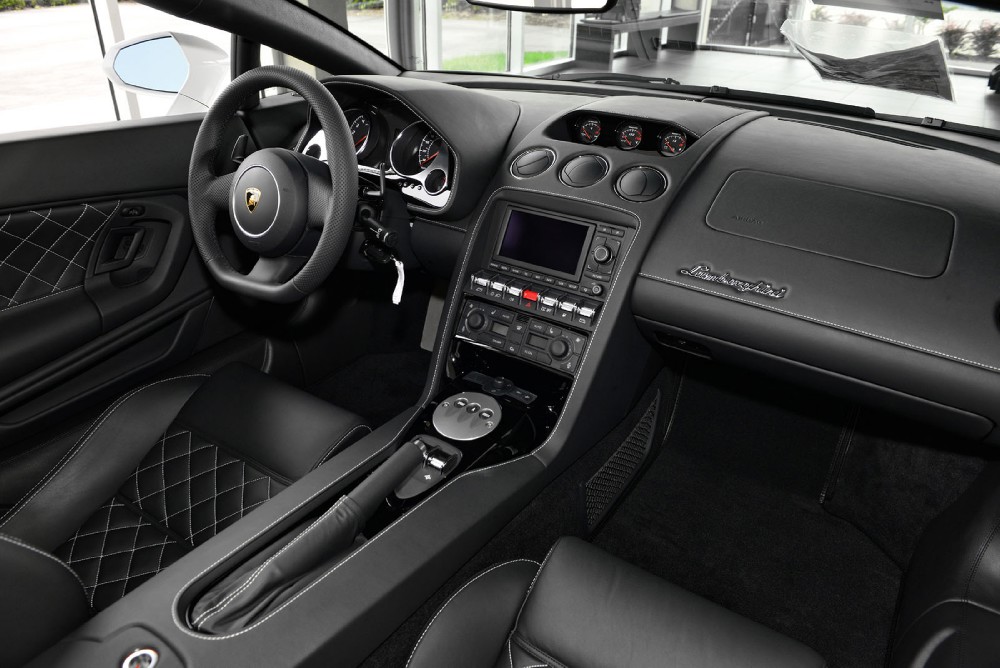 2013 Lamborghini Gallardo Image 12