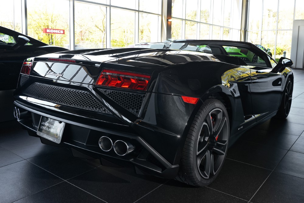 2013 Lamborghini Gallardo Image 2