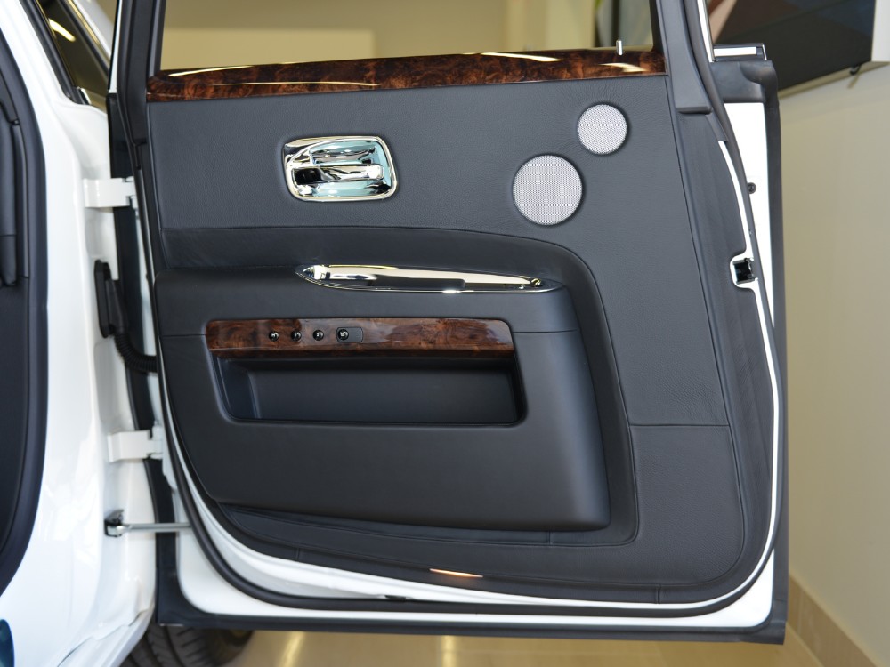 2013 Rolls-Royce Ghost Image 18
