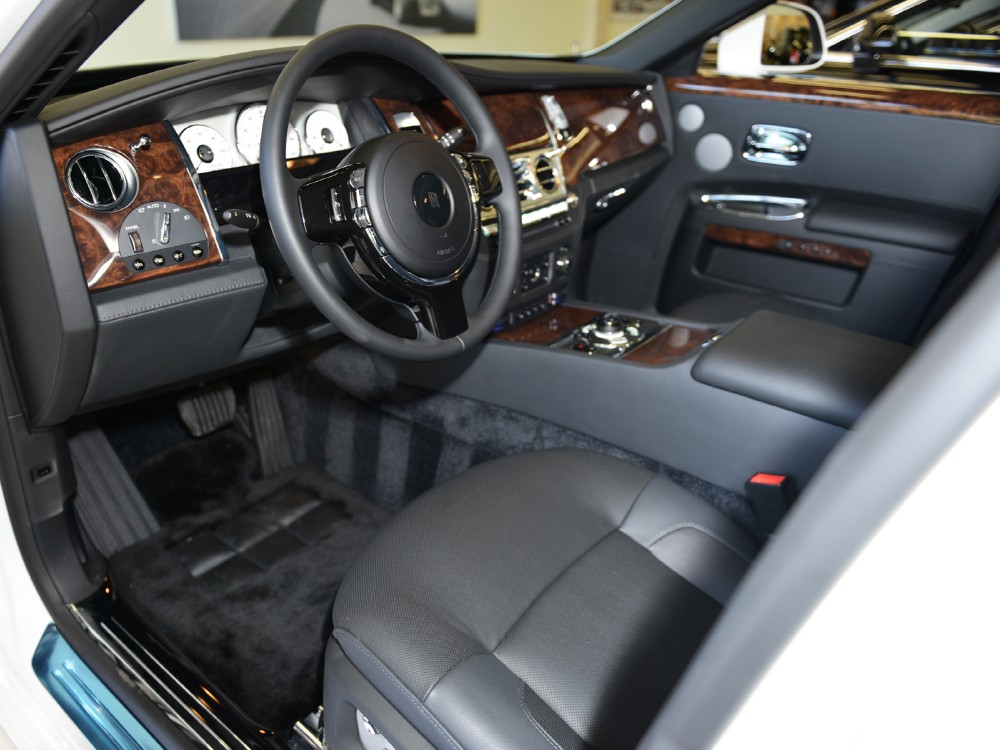 2013 Rolls-Royce Ghost Image 3