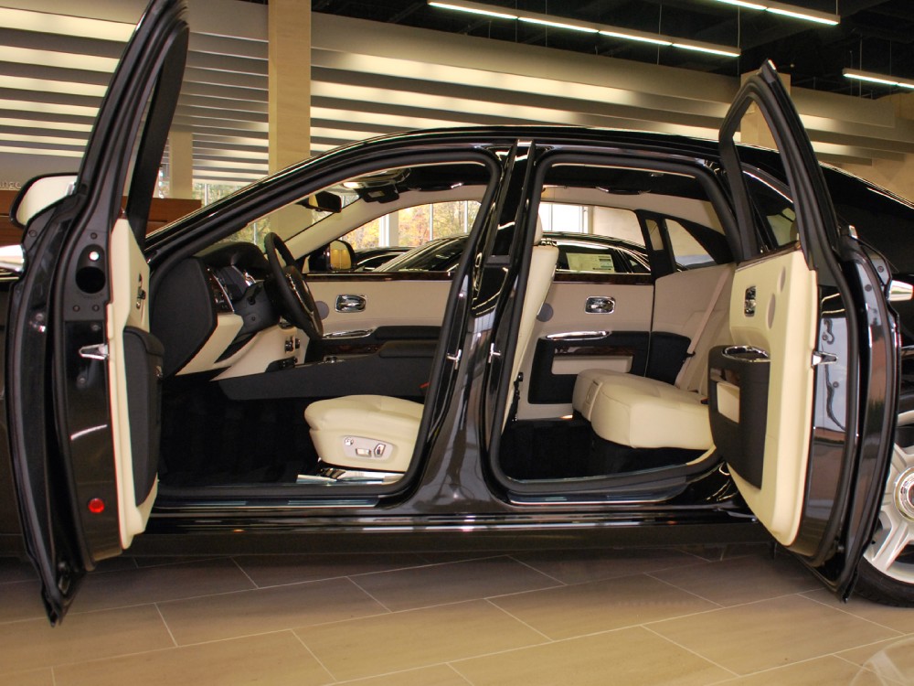 2013 Rolls-Royce Ghost Image 14