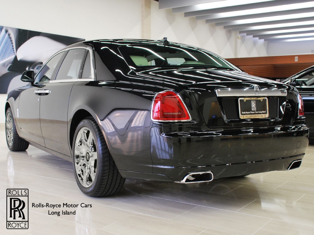 2013 Rolls-Royce Ghost Image 2