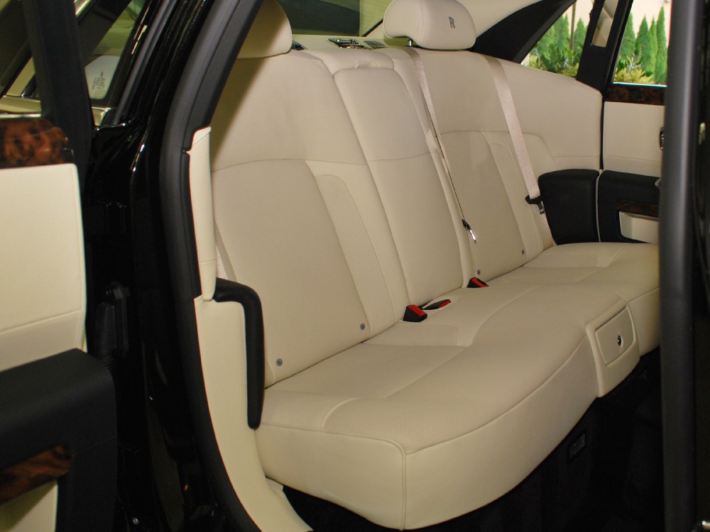 2013 Rolls-Royce Ghost Image 21