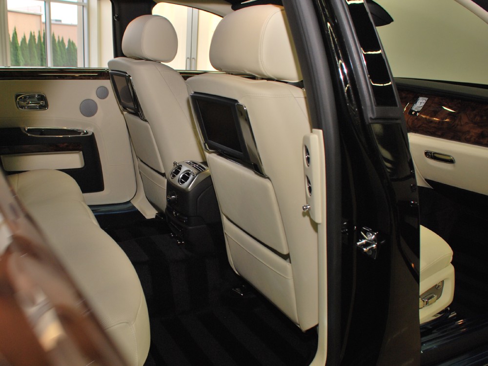 2013 Rolls-Royce Ghost Image 22