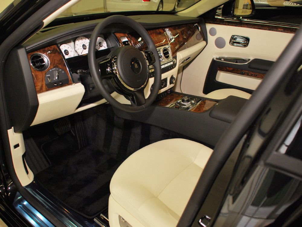 2013 Rolls-Royce Ghost Image 3