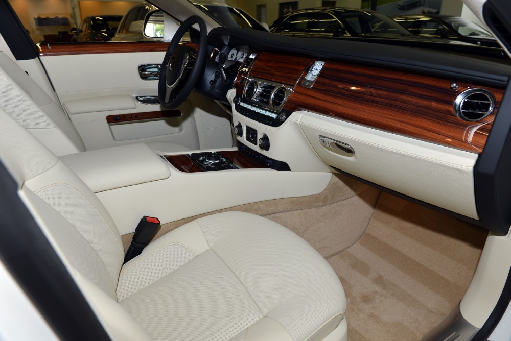 2013 Rolls-Royce Ghost Image 12