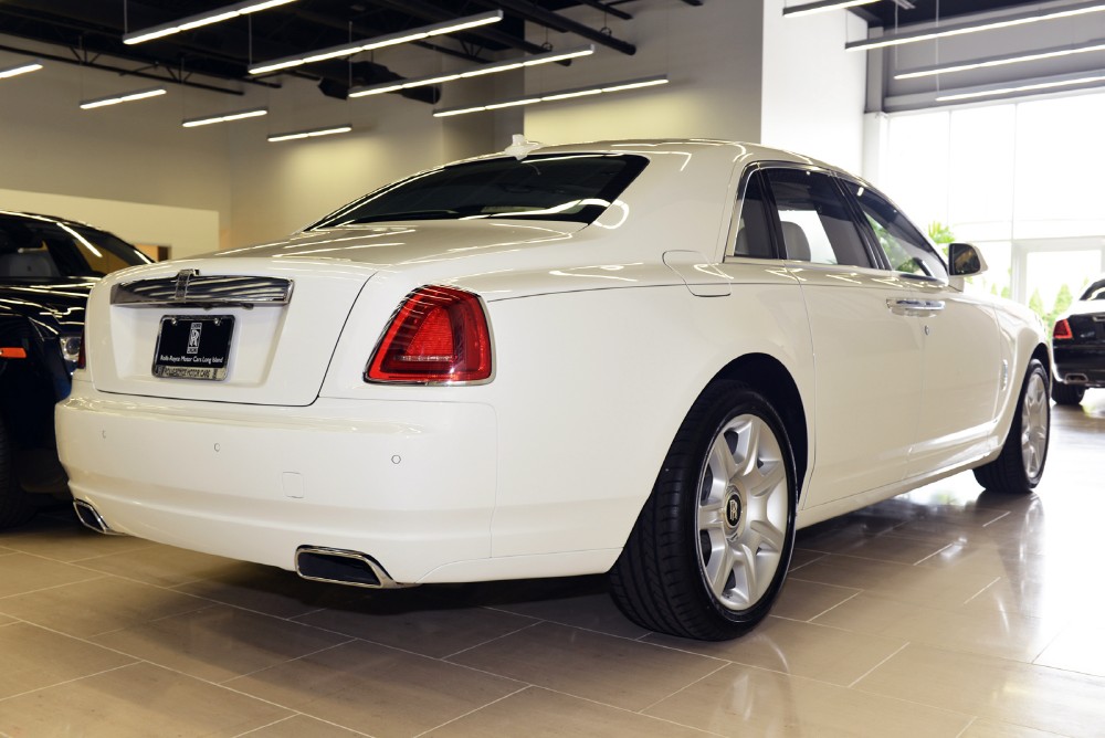 2013 Rolls-Royce Ghost Image 2