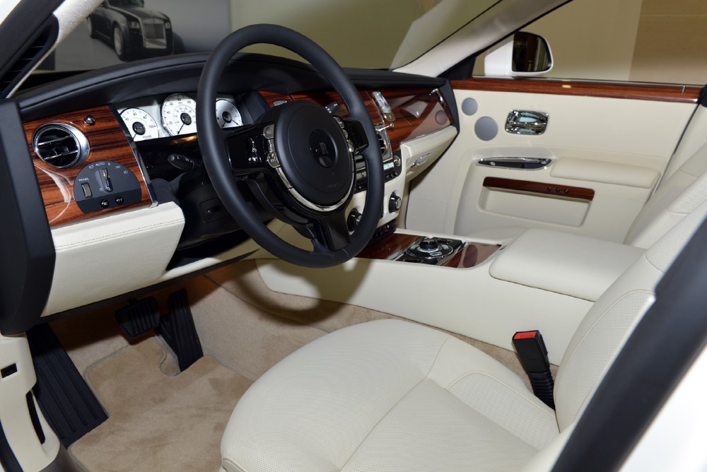 2013 Rolls-Royce Ghost Image 3