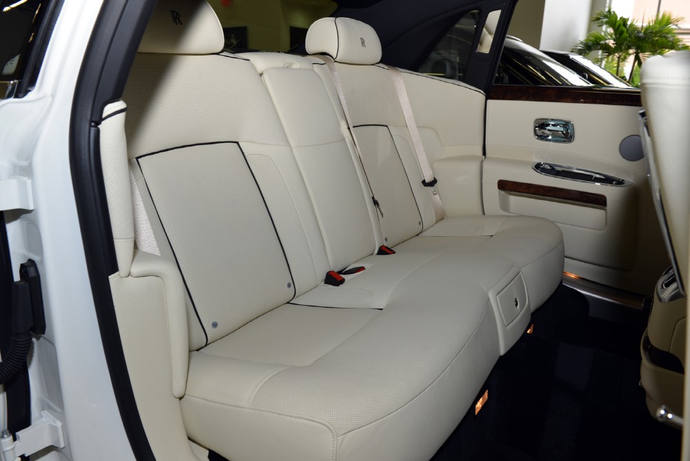 2013 Rolls-Royce Ghost Image 15