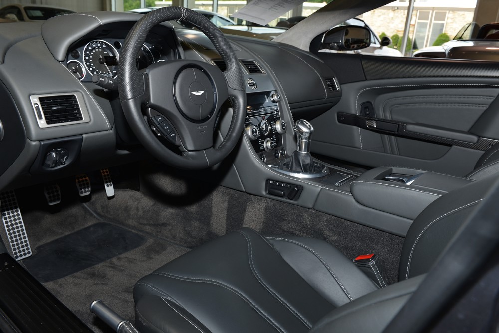 2009 Aston Martin DBS Image 3
