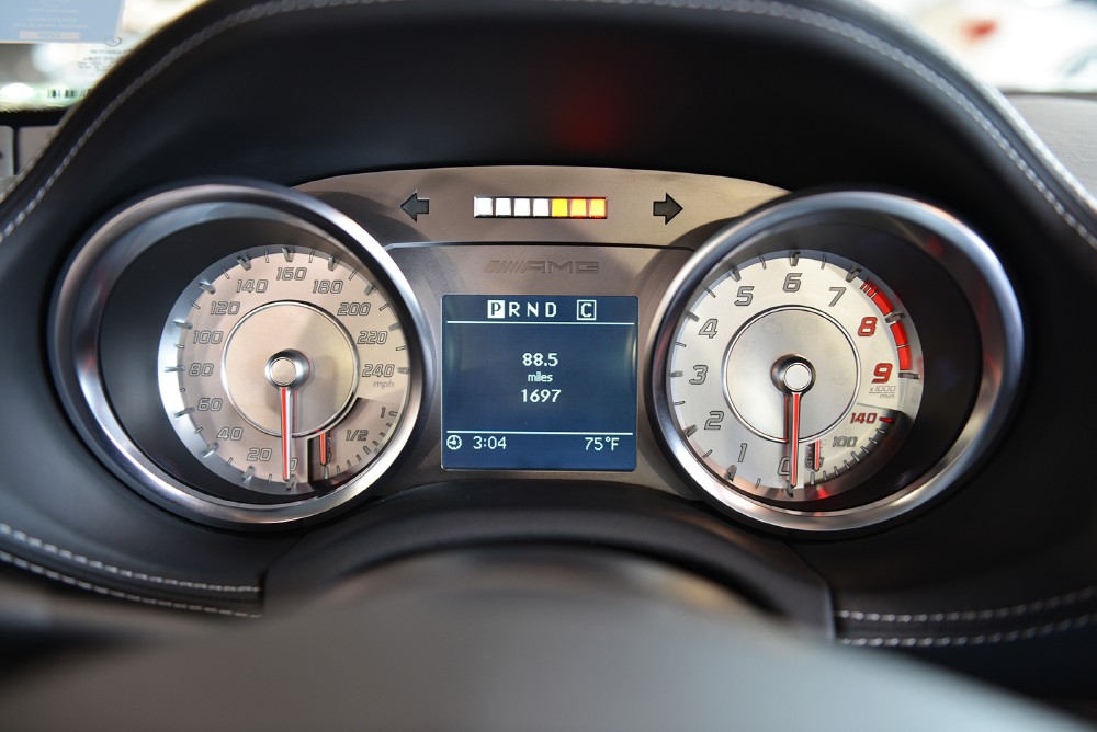 2012 Mercedes-Benz SLS-Class Image 11